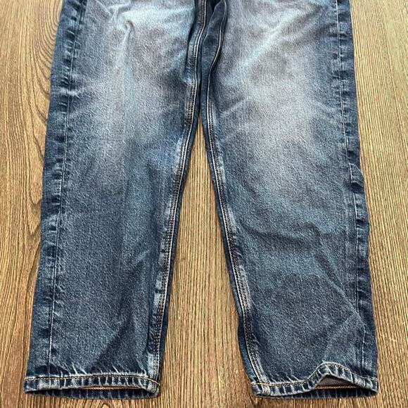 American Eagle Curvy Mom Jeans High-Rise Strigid Denim Medium Wash Blue Size 6 - Picture 4 of 12